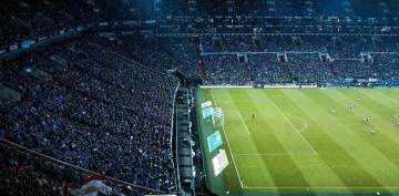 博主：马宁为何被FIFA放弃？若梅西对他说放尊重点，必然直红下场（配图示意）